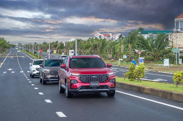 Giá xe Ford Territory tháng 4/2025, bản Trend từ 759 triệu đồng